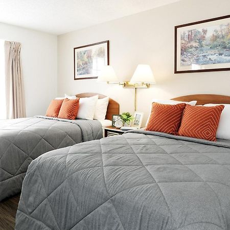 Intown Suites Extended Stay Chicago Il - Oakbrook Villa Park Exterior photo