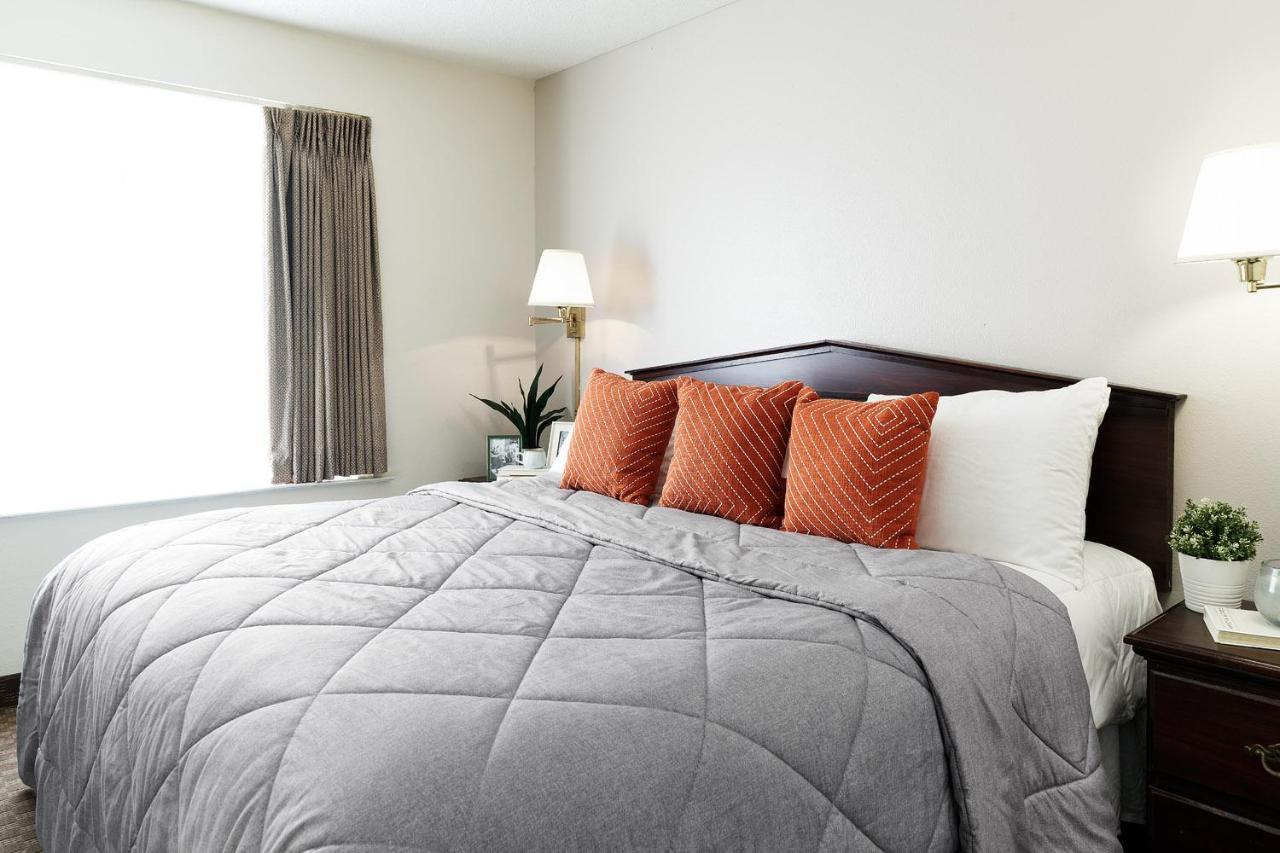 Intown Suites Extended Stay Chicago Il - Oakbrook Villa Park Exterior photo